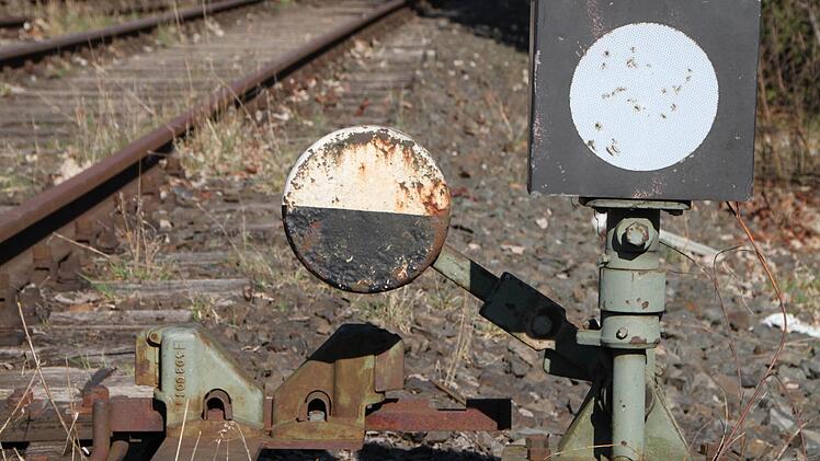 Die Weichen gestellt? Immer wieder verzögert sich die Entscheidung über die Zukunft der Sinntalbahn. Symbolbild: Symbolbild: Ulrike Müller
