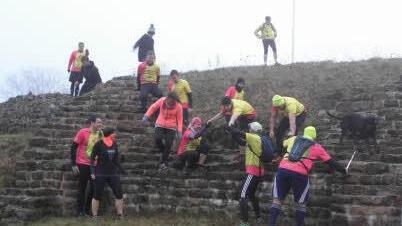 Gemeinsam geht es besser: Teamgeist wird beim BraveheartBattle-Trainingscamp groß geschrieben. Foto: Barbara Enders