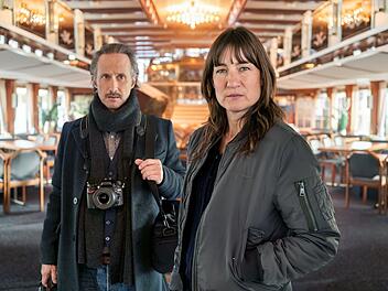 Im zehnten "Krimi aus Passau" ermitteln der Privatdetektiv Ferdinand Zankl (Michael Ostrowski) und seine Kollegin, die Ex-Polizistin Frederike Bader (Marie Leuenberger), auf einem Ansflugsschiff.