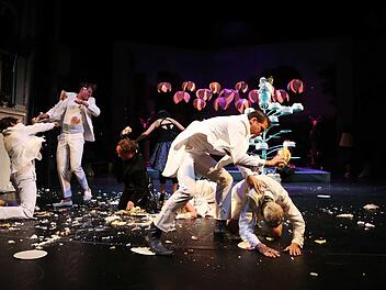 "Viel Lärm um nichts", eine Komödie von William Shakespeare, stand zuletzt 2012/13 auf dem Spielplan des Coburger Landestheaters. So turbulent wie hier auf der Bühne ging es am Donnerstag im Stadtrat jedoch nicht zu. Foto: CT-Archiv/Henning Rosenbusch