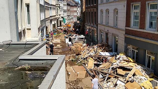 Kulmbacher THW versorgt hilflose Flutopfer mit Strom