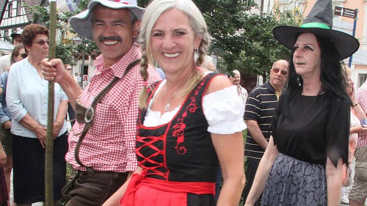 Impressionen vom Festzug der Fanclubs Foto: Sonny Adam