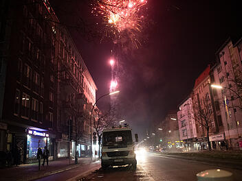 Silvesterrakete in Wohnhaus geschossen