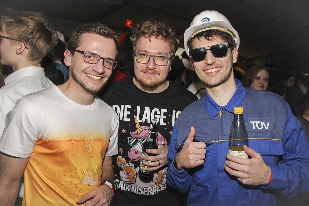 Super Stimmung beim Meeder Zeltfasching 2025!