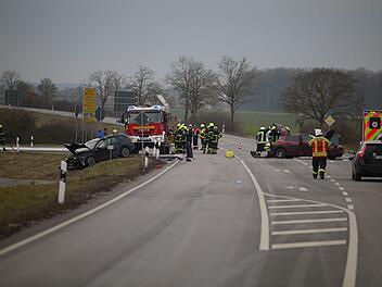 Verkehrsunfall im Kreuzungsbereich bei Geslau Verkehrsunfall im Kreuzungsbereich bei Geslau