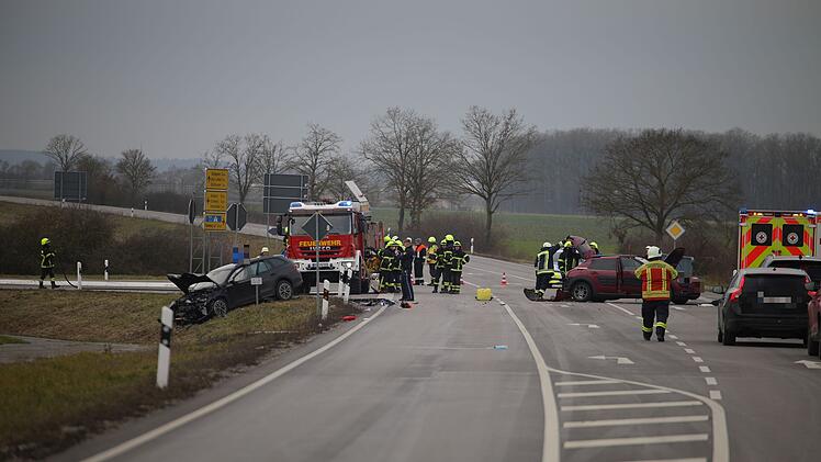 Verkehrsunfall im Kreuzungsbereich bei Geslau