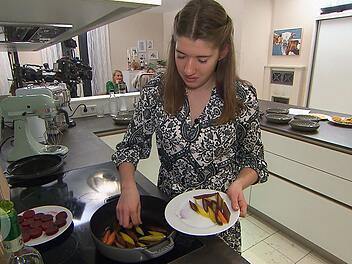 Auch bei der Farbe der Möhren setzt Viktoria (18) auf bunte Vielfalt.