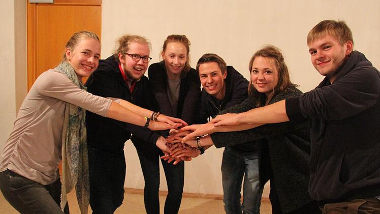 Das Team vom Bund der Deutschen Katholischen Jugend ist wieder komplett: (von links) Christina Witzgall, die Dekanatsvorstände Lukas Roth, Charlotte Koslowski und Benedikt Neugeboren sowie Verena Mattas und Andreas Witzgall. Foto: Sonny Adam