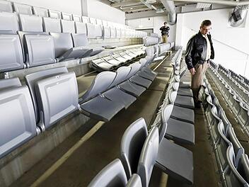 Fans von Galatasaray Istanbul haben am 30. Spieltag drei Sitzreihen in der Brose Arena zerstört.  Foto: Daniel Löb