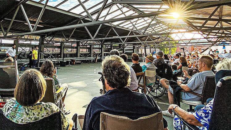 Tymur Fadieiev und die Band der oberfränkischen Musikfachschule mit dem ESC-Siegerbeitrag „Stefanija“