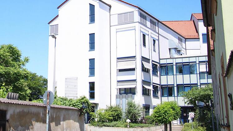 Das Kreiskrankenhaus St. Anna des Landkreises Erlangen-Höchstadt hat im Jahr 2014 seinen Verlust verdoppelt. Foto: Christian Bauriedel