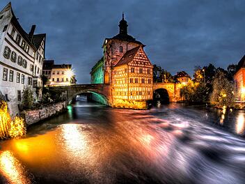 Grusel, Horror, creepy, finster, dunkel, Nacht, Fischaugenobjektiv, Fischauge (englisch fisheye bzw. fisheye lens)