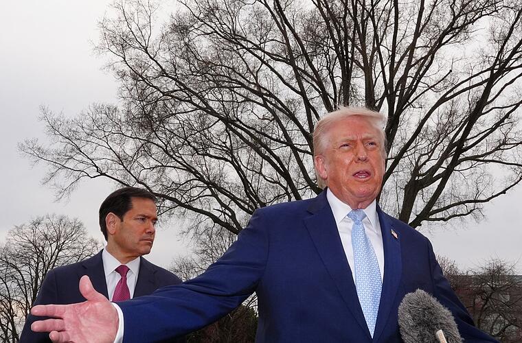 USA lockern Sanktionen auf iranisches Öl auf Schiffen