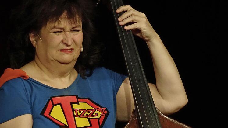 Lizzy Aumeier als Superlizzy in CoburgFoto: Jochen Berger