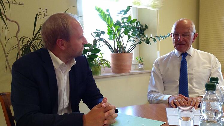 Ulrich Schürr (l.) im Gespräch mit Günther Denzler Foto: privat
