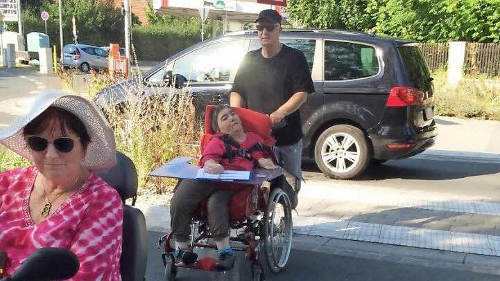 Dieser Straßenübergang in der Würzburger Straße war problemlos zu bewältigen. Foto: Hannah Trapp