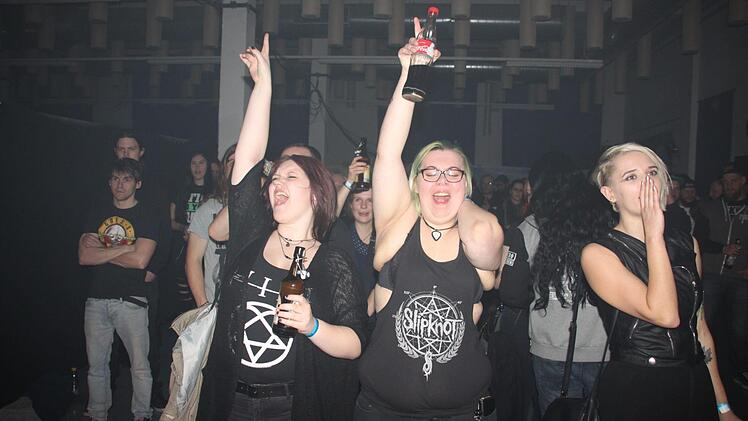 Die Fans waren aus dem Häuschen. Foto: Stephan Stöckel.
