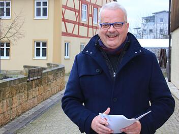 Seit 1983 wohnt und arbeitet der gebürtige Schleswig-Holsteiner Hauke Petersen am Obermain. Er engagierte sich auch in der Kommunalpolitik. Mit 60 ist damit Schluss, hatte er sich schon vor sechs Jahren vorgenommen. Deshalb kandidiert er  im März nicht mehr für einen Sitz im Gemeinderat. Foto: Matthias Einwag