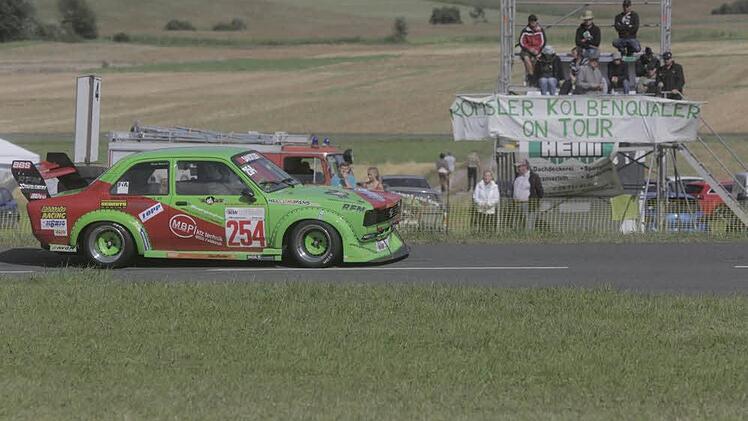 Dauergäste beim Hauenstein-Bergrennen: Die "Romsler Kolbenquäler" aus Ramsthal. Foto: Thomas Hälker
