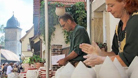 Der Mittelalter-Markt ist zwar auch ein Draufzahlgesch&auml;ft, bleibt aber geb&uuml;hrenfrei. FT-Archivfoto: Eckehard Kiesewetter