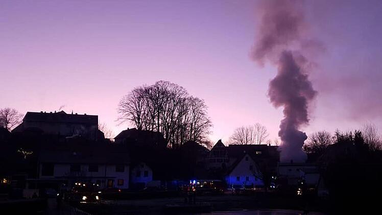 Schon aus der Entfernung war die Rauchsäule zu sehen. Foto: Freiwillige Feuerwehr Wiesenthau