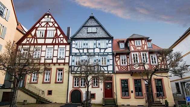 Am 26. September 2021 findet sie wieder statt: die Bundestagswahl. Hier erfährst du, welche Orte dem Wahlkreis Aschaffenburg angehören und welche Kandidat*innen zur Wahl stehen.