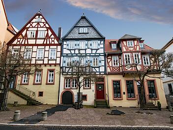 Am 26. September 2021 findet sie wieder statt: die Bundestagswahl. Hier erfährst du, welche Orte dem Wahlkreis Aschaffenburg angehören und welche Kandidat*innen zur Wahl stehen.