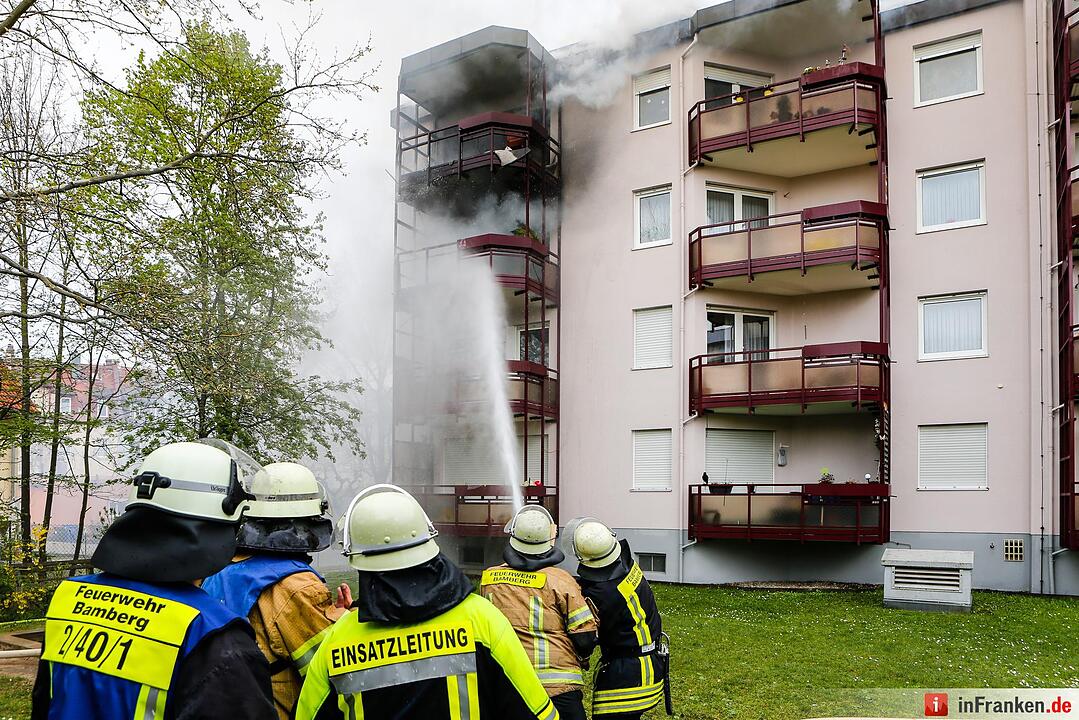 Bamberg: Großbrand in Mehrfamilienhaus