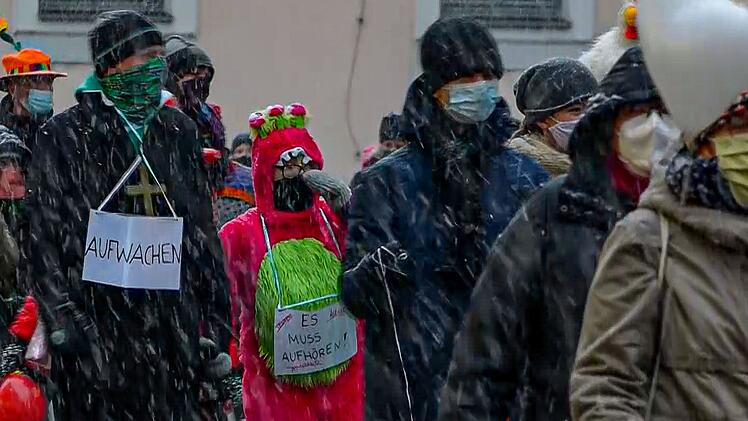 Erlangen: Querdenker-Selbsthilfegruppe für Mittelfranken "Verquerte Welt"