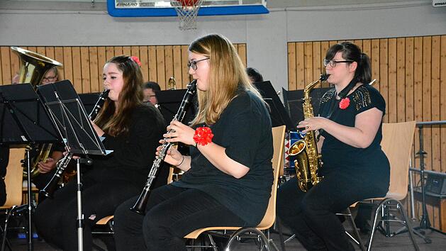 &Uuml;ber viel Applaus konnten sich die N&uuml;dlinger Musikanten bei ihrem Auftritt  "Fabelhaftes aus Film und Fernsehen" freuen.Arthur Stollberger