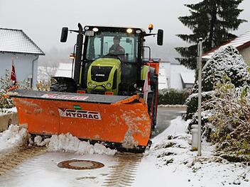 In Leutenbach war am Freitag der Winterdienst unterwegs. Foto: Franz Galster