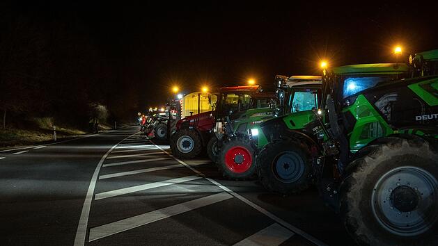 Bauernproteste - Stra&szlig;enblockade Kreuz B303/B279