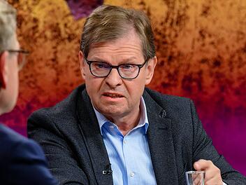 "Sie nehmen die Position von Putin ein und lassen die Ukraine h&auml;ngen. Sie geh&ouml;ren einer linken Partei an und helfen den Faschisten." SPD-Mann Ralf Stegner attackierte das BSW in Sachsen-Anhalt scharf.