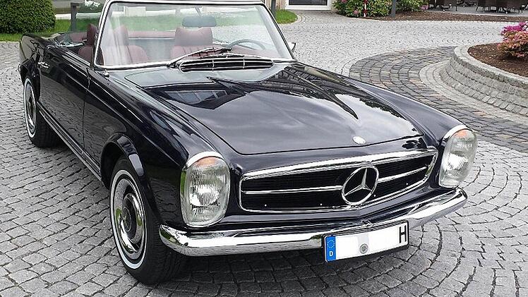 Für 24 500 Euro wurde dieser Mercedes-Oldtimer in der Bayerischen Rundschau angeboten - von einem Betrüger, der Interessenten mit Vorauszahlungen abzocken will. Fahrzeuge wie dieser 250 SL kosten in Wirklichkeit zwischen 70 000 und 100 000 Euro. Foto: Screenshot Peter Müller