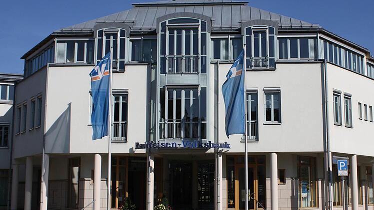 Über die Fusion mit der Kulmbacher Bank entscheiden die Genossenschaftsmitglieder der Raiffeisen-Volksbank Kronach-Ludwigsstadt am 10. Mai. Foto: Archiv