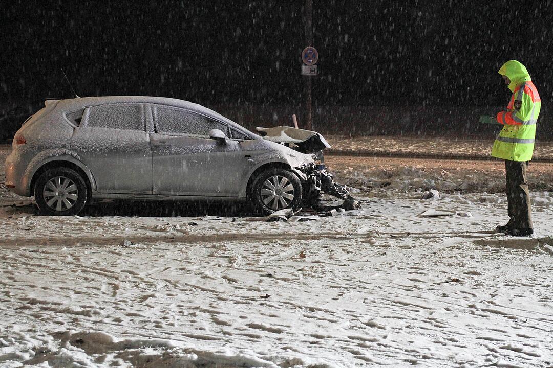 Schneechaos in Nürnberg: ein Toter bei Unfall