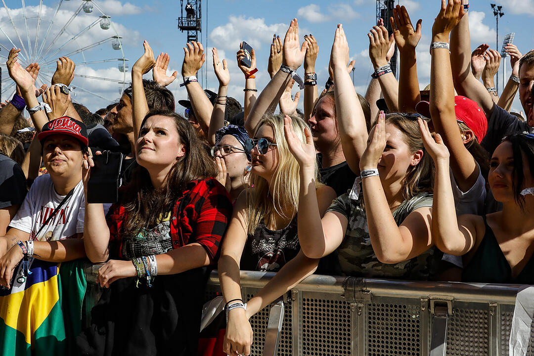Stimmung vor den Stages bei Rock im Park