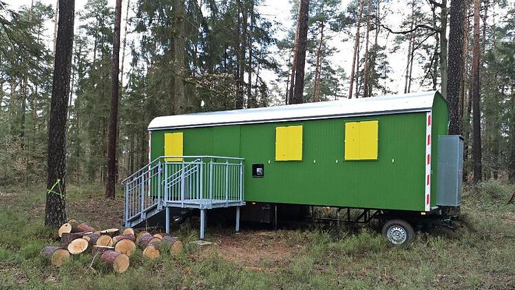 Der Bauwagen für den Waldkindergarten in Hartlanden ist bereits angeliefert. Foto: p