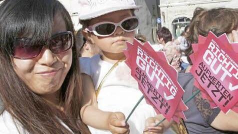 Auch Eltern zeigten Sympathie für die streikenden Erzieherinnen.