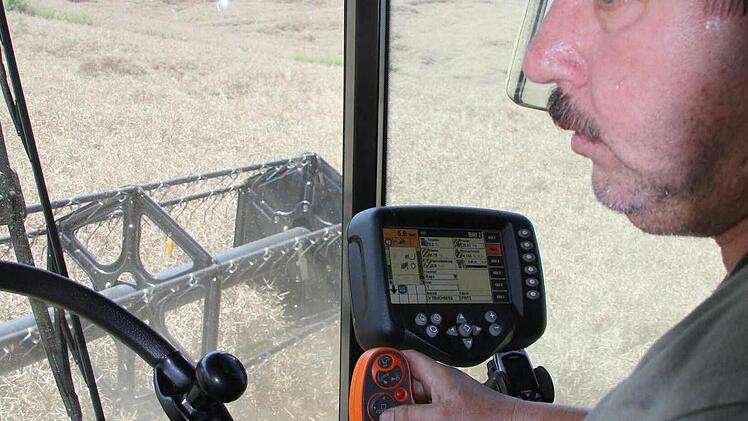 Blick in den Führerstand, der zwei Leuten Platz bietet.