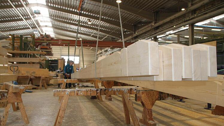 Impressionen aus der Fertigungshalle von Hanse Haus in Oberleichtersbach Foto: Ulrike Müller