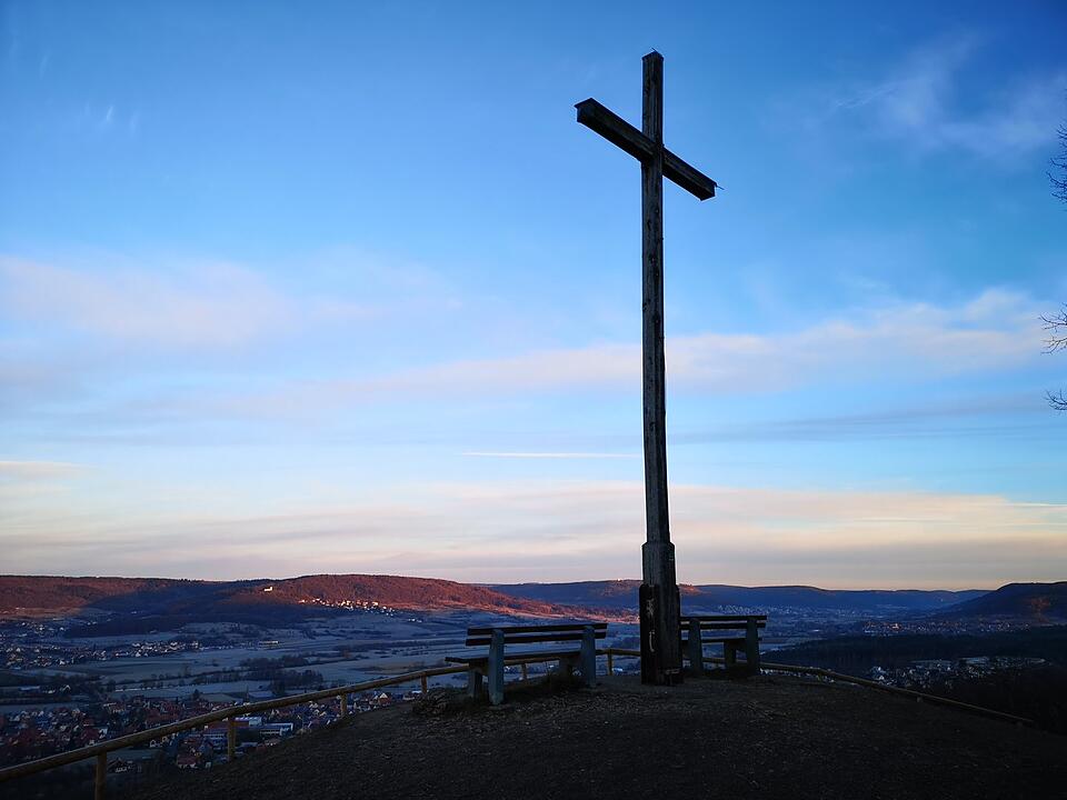 Sonnenaufgang am Walberla. Foto: LauraJaeger/infrankenpix