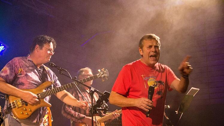 Oldie-Night im Münnerstädter Sportzentrum.Heike Beudert