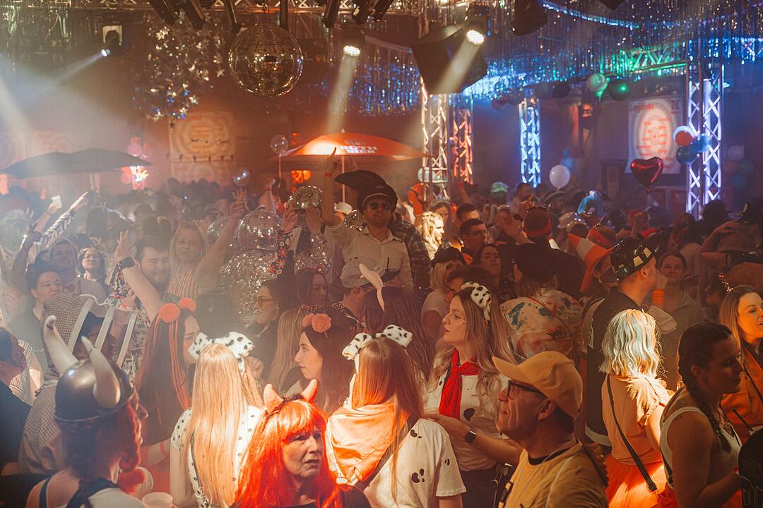 DJ Franky und DJ Matze lie&szlig;en die Halle beben!