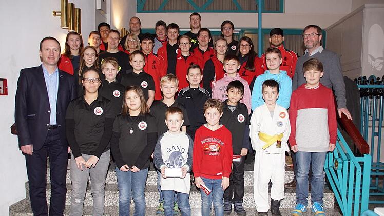 Großartige Leistungen zeigten die Judokas der SG Eltmann in allen Altersklassen, und auch die erfolgreiche Kegelmannschaft wurde ausgezeichnet.Sabine Weinbeer