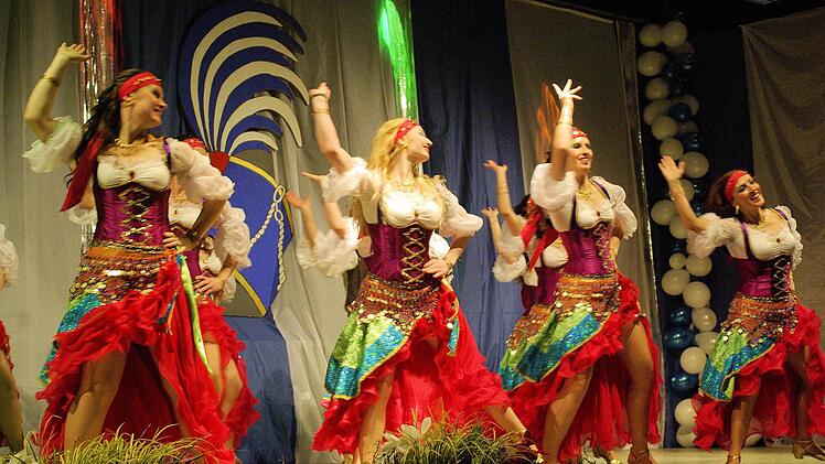 Showtanz der Garde aus BücholdFoto: Winfried Ehling