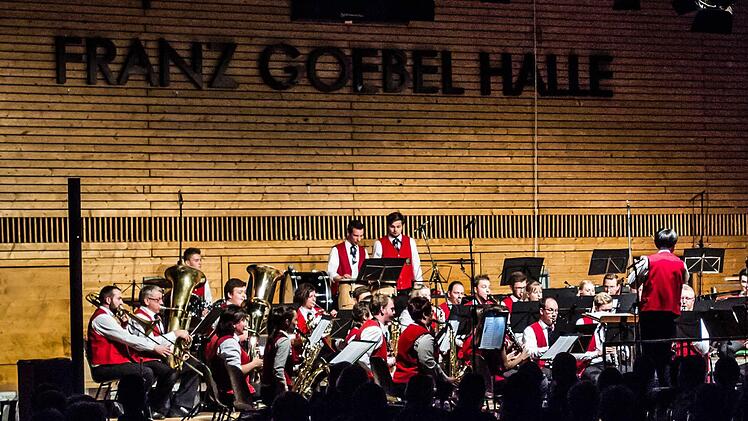 Impressionen vom Weihnachtskonzert in der Franz-Goebel-HalleFoto: Jochen Berger