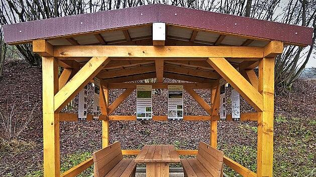 Die Wetterschutzh&uuml;tte am Wei&szlig;main-Wanderweg wurde im vergangenen Jahr mit 80 Prozent aus dem Regionalbudget der Ile "Fr&auml;nkisches Markgrafen- und Bischofsland" gef&ouml;rdert.