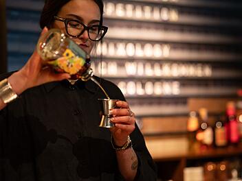 Clara Schoper gewinnt Cocktailwettbewerb