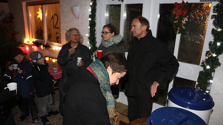 Die Warmhaltegefäße (Vordergrund) sind Eigentum des Bürgervereins und machen im Dezember die Runde.